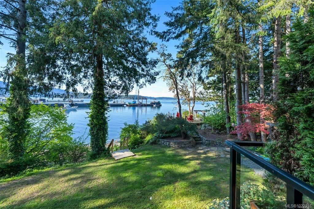 2250 Dolphin Rd, North Saanich, BC