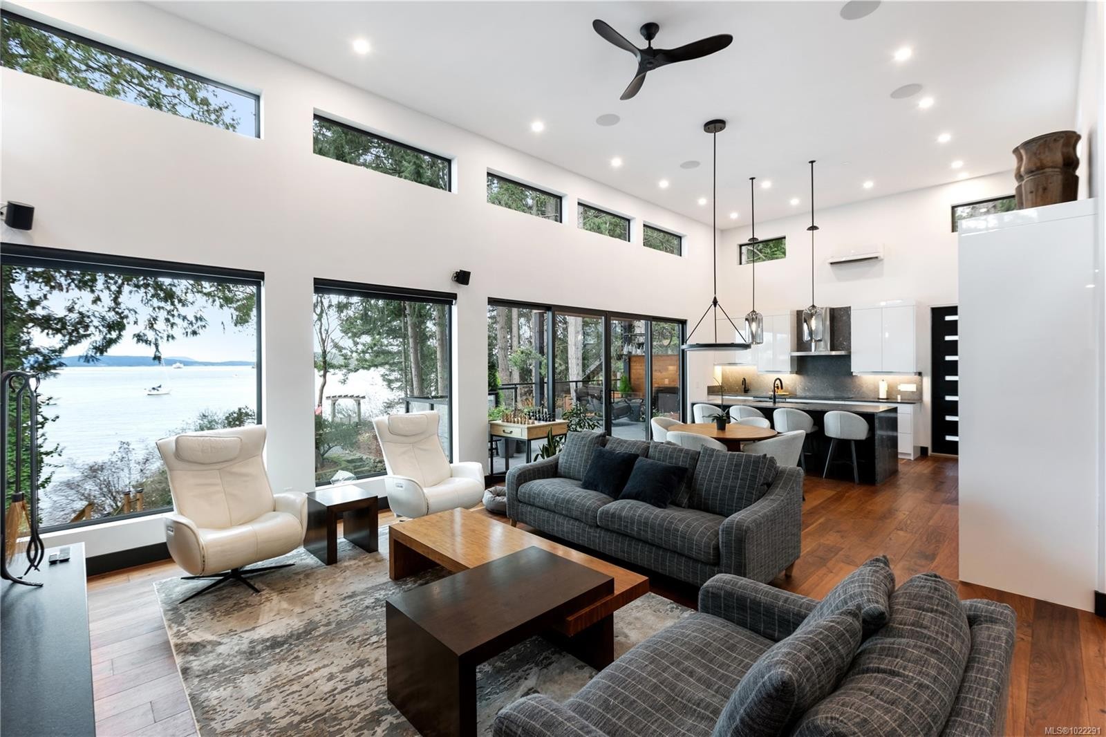 2250 Dolphin Rd, North Saanich, BC