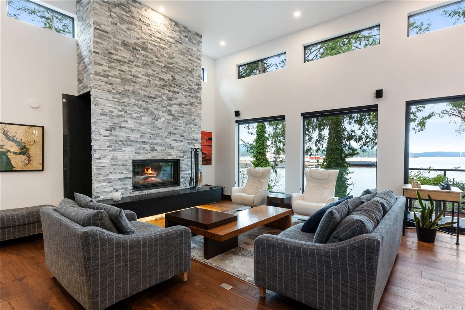 2250 Dolphin Rd, North Saanich, BC