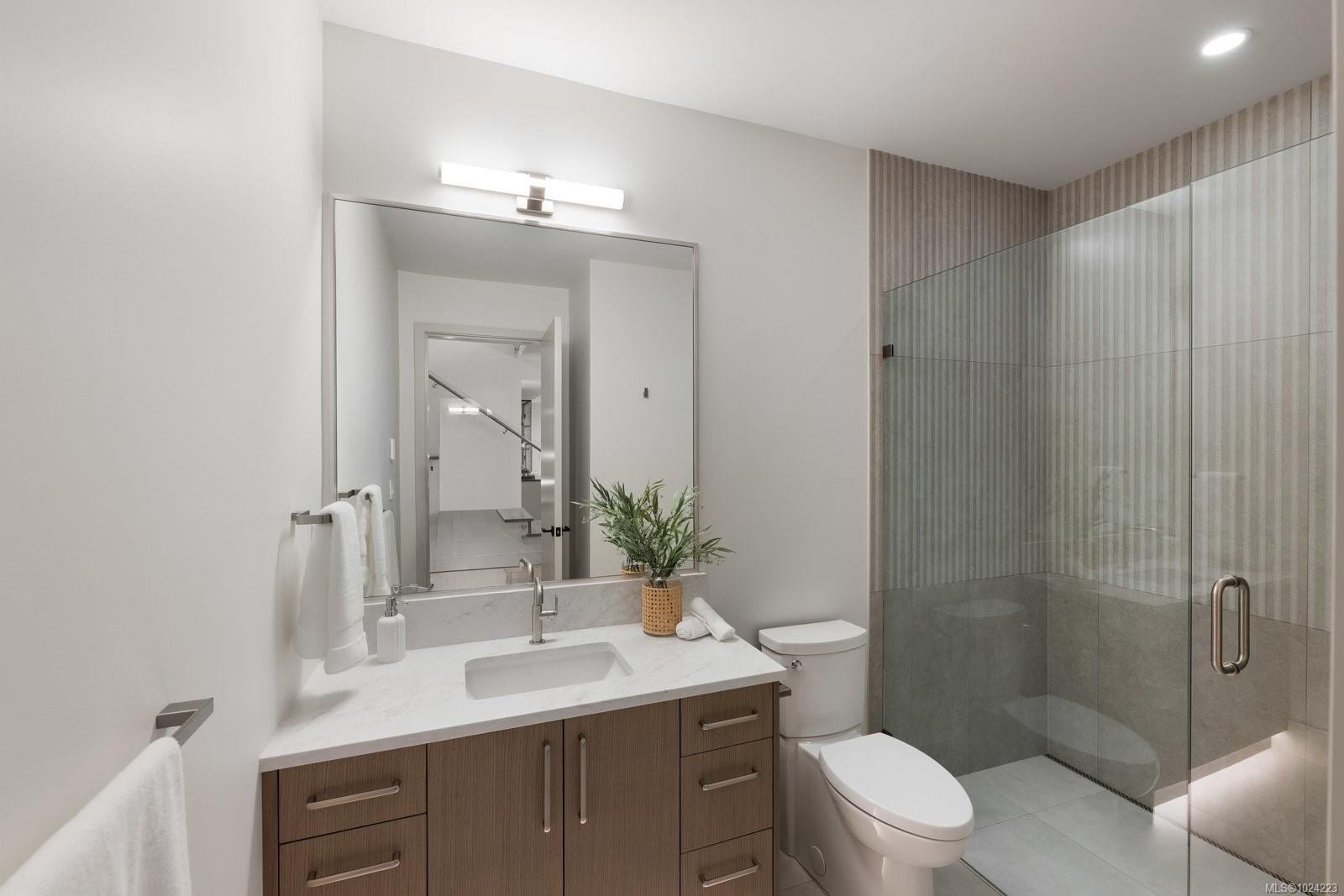 418 Lands End Rd, North Saanich, BC