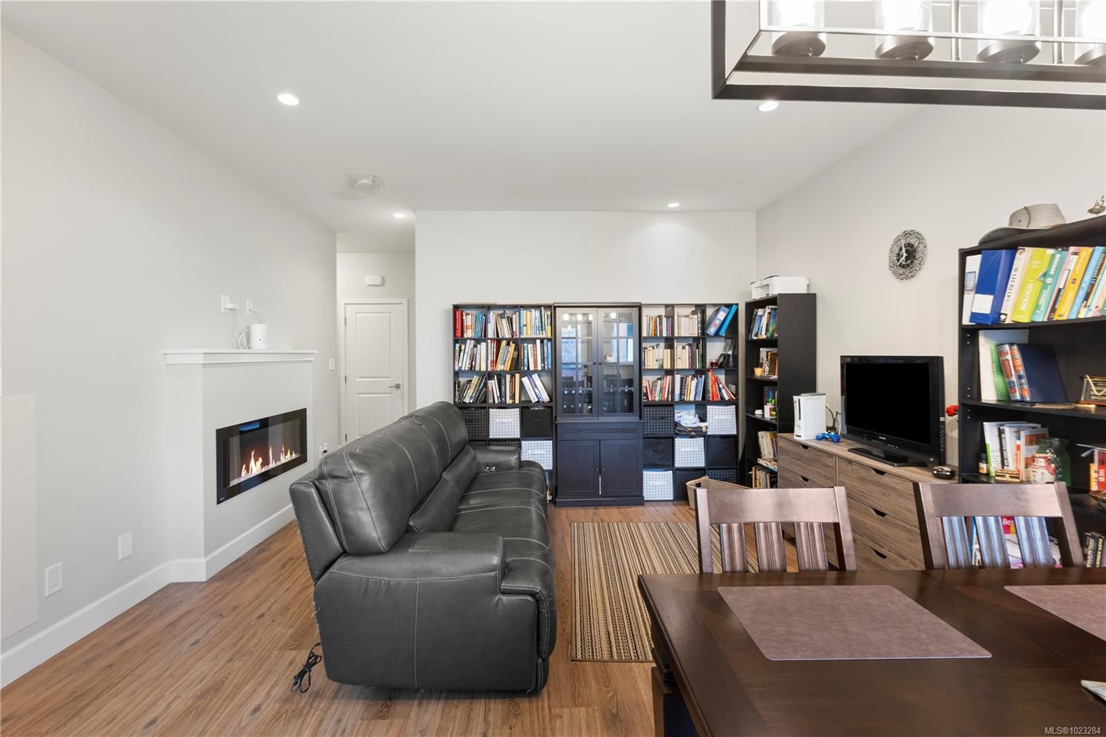 1301-3351 Luxton Rd, Langford, BC