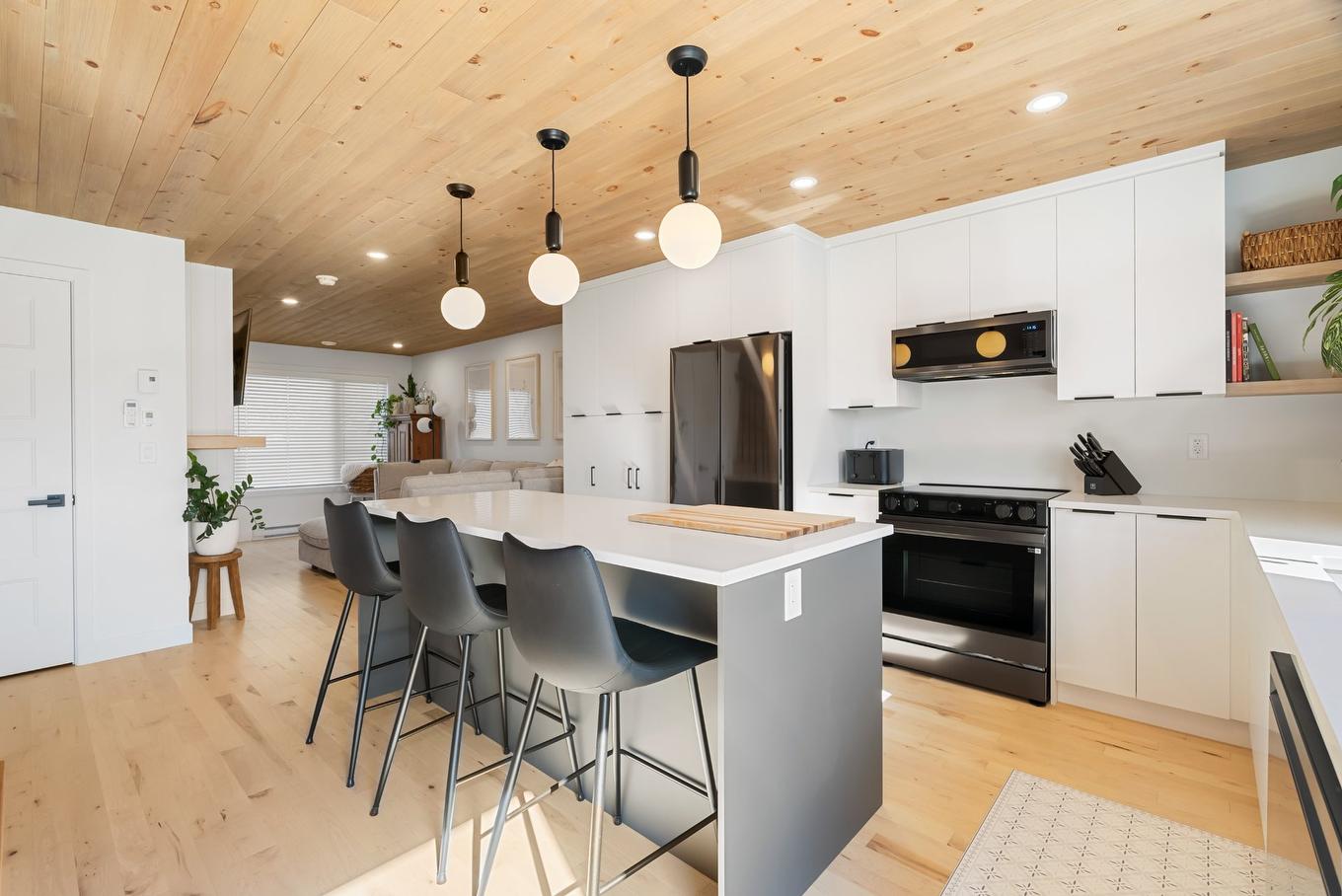 Kitchen - Rue Des Premières-Nations, Québec (Beauport), QC - Indoor Photo Showing Kitchen With Upgraded Kitchen
