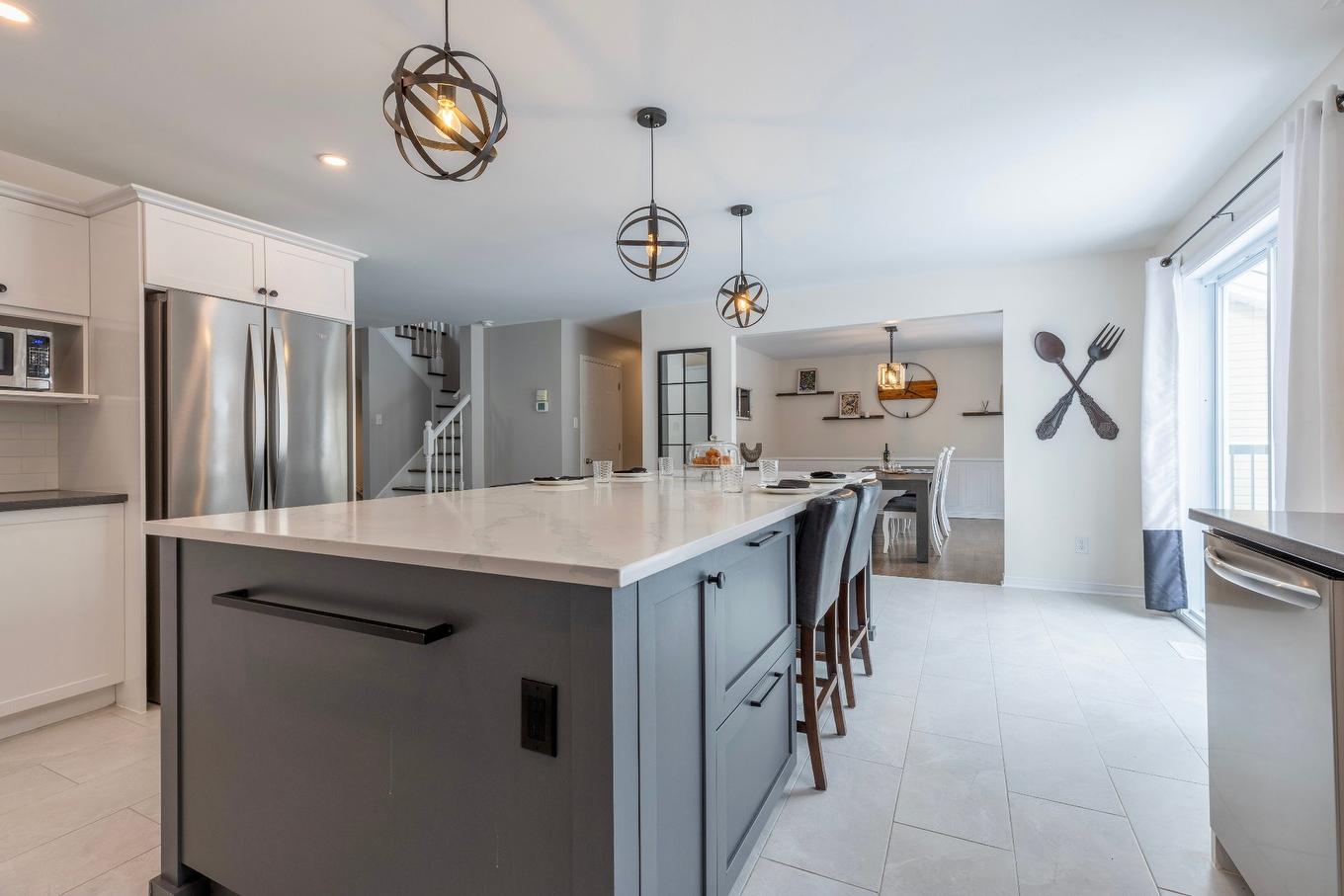 Kitchen - 1923 Rue Du Patrimoine, Saint-Lazare, QC - Indoor Photo Showing Kitchen With Upgraded Kitchen