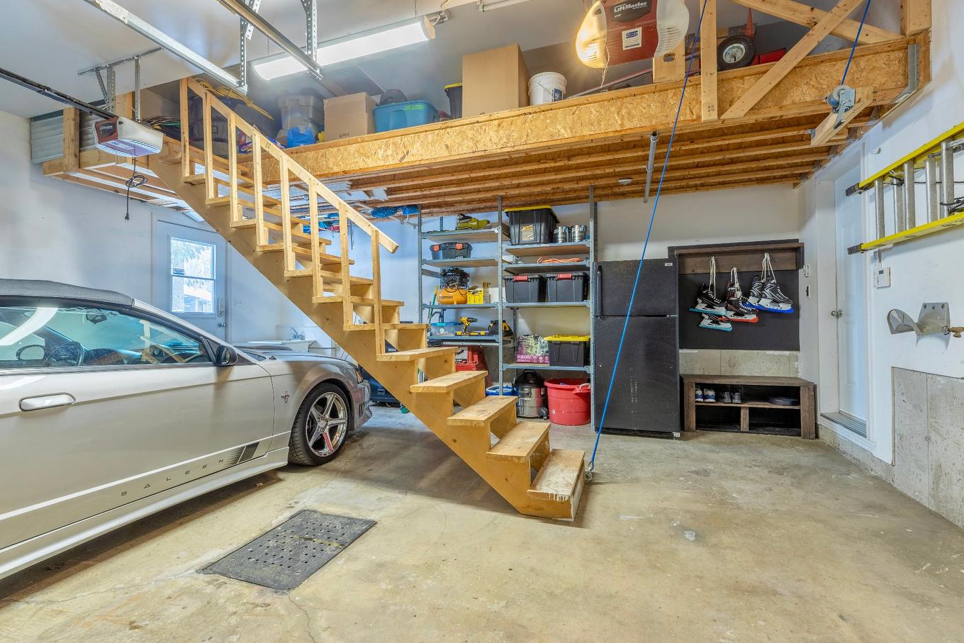 Garage - 1923 Rue Du Patrimoine, Saint-Lazare, QC - Indoor Photo Showing Garage