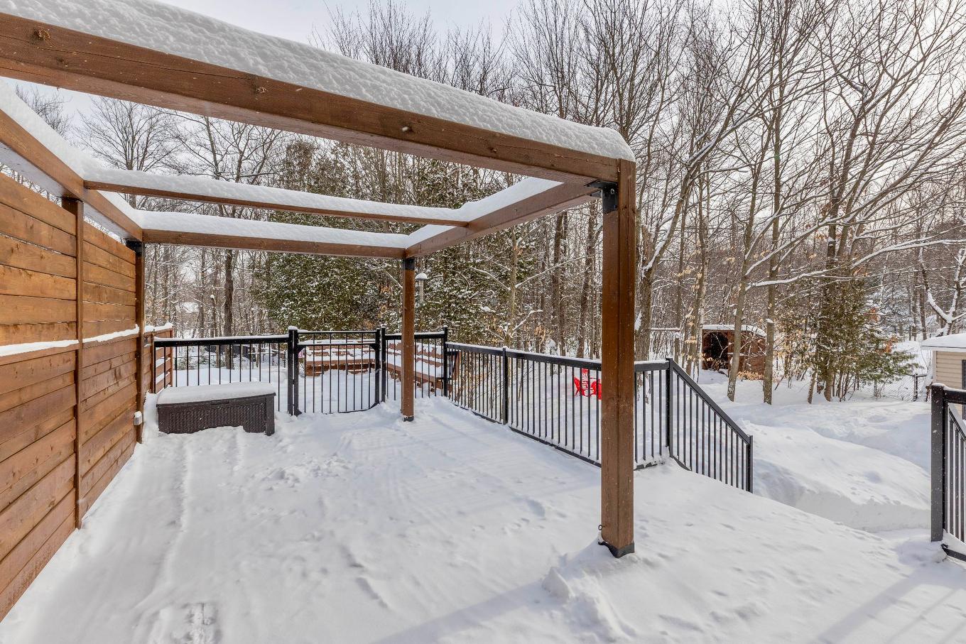 Backyard - 1923 Rue Du Patrimoine, Saint-Lazare, QC - Outdoor With Exterior