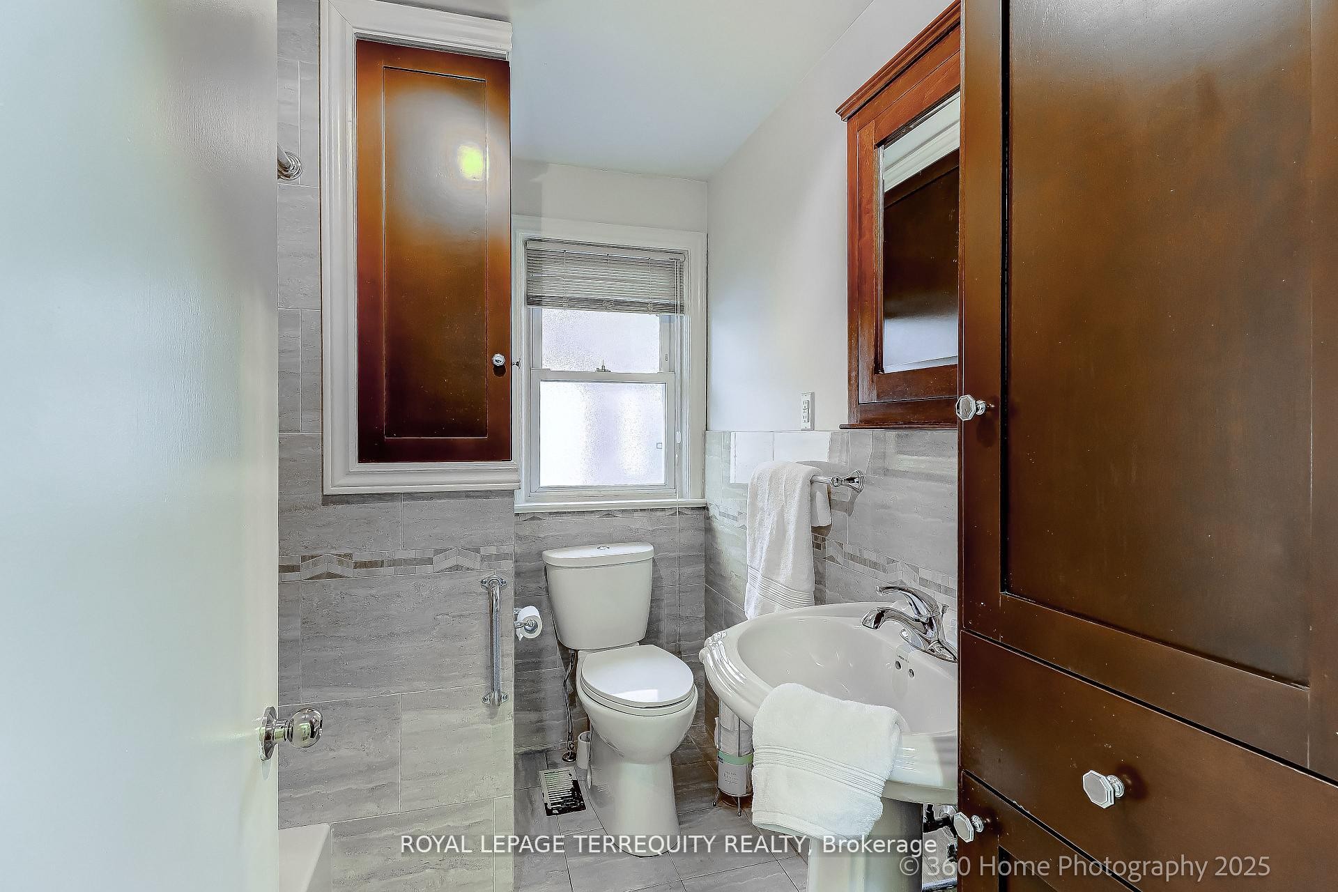 27 John Best Avenue, Toronto, ON - Indoor Photo Showing Bathroom