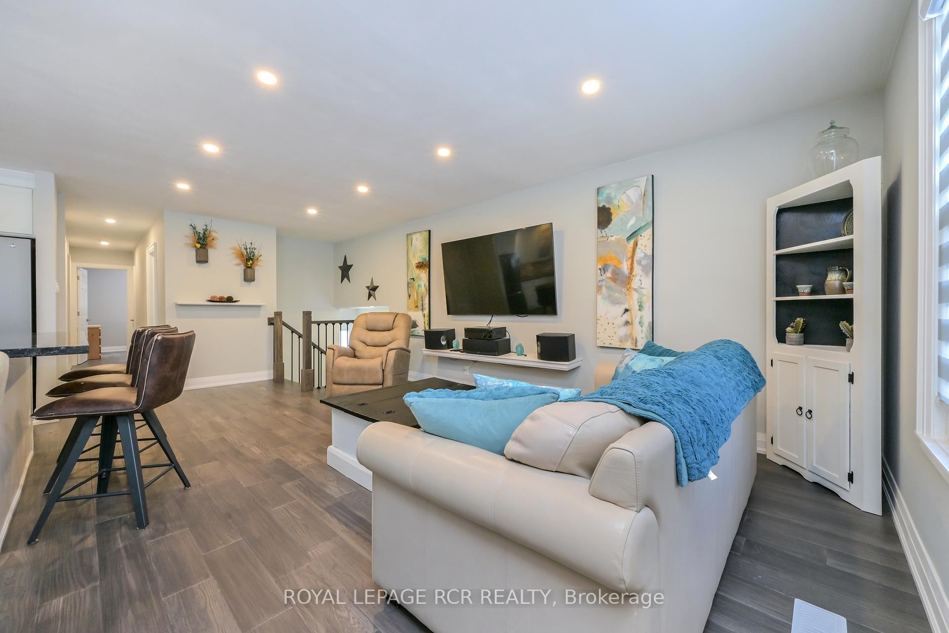 14 Goldgate Crescent, Orangeville, ON - Indoor Photo Showing Living Room