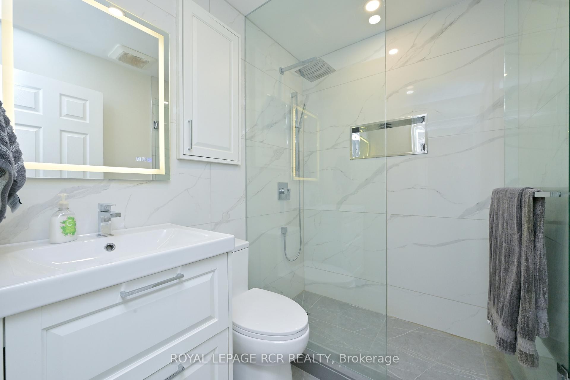 14 Goldgate Crescent, Orangeville, ON - Indoor Photo Showing Bathroom