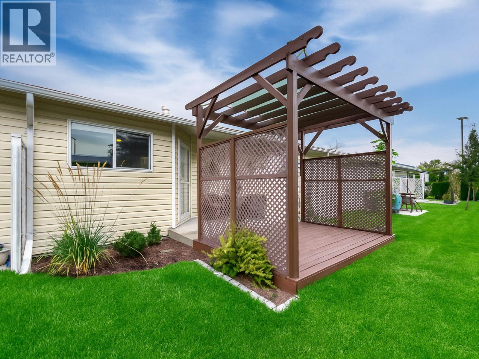 2235 Baskin Street Unit# 115, Penticton, BC - Outdoor