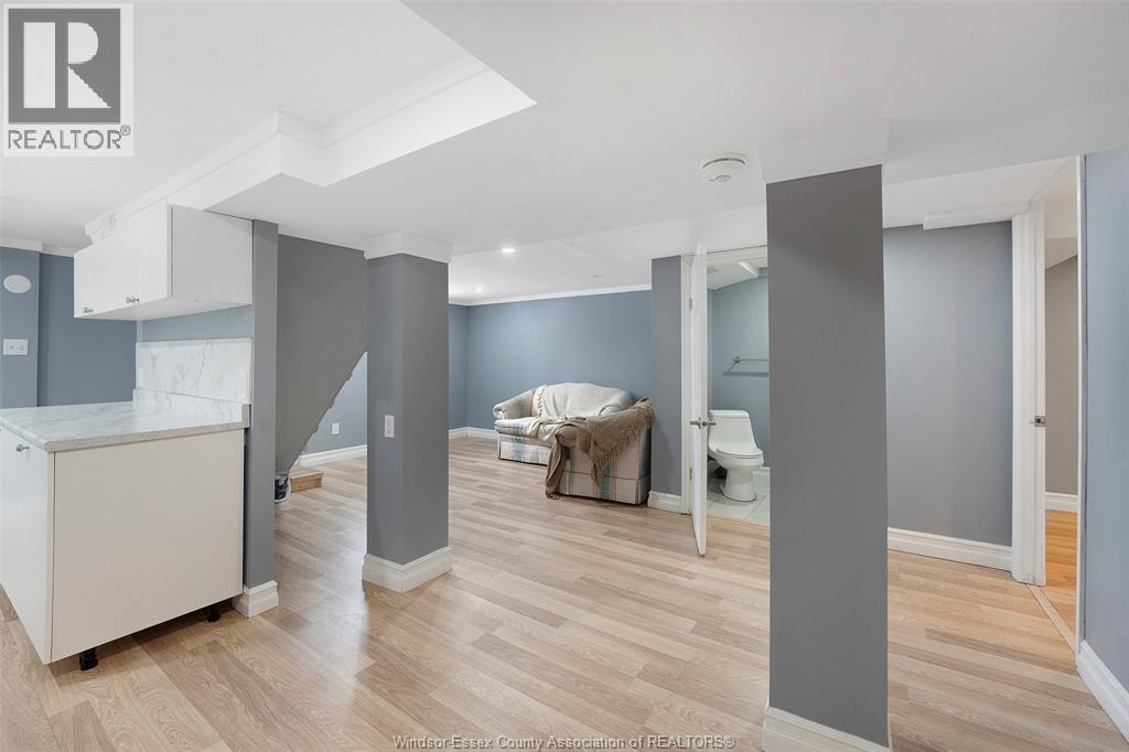 1106-08 Elm Avenue, Windsor, ON - Indoor Photo Showing Other Room