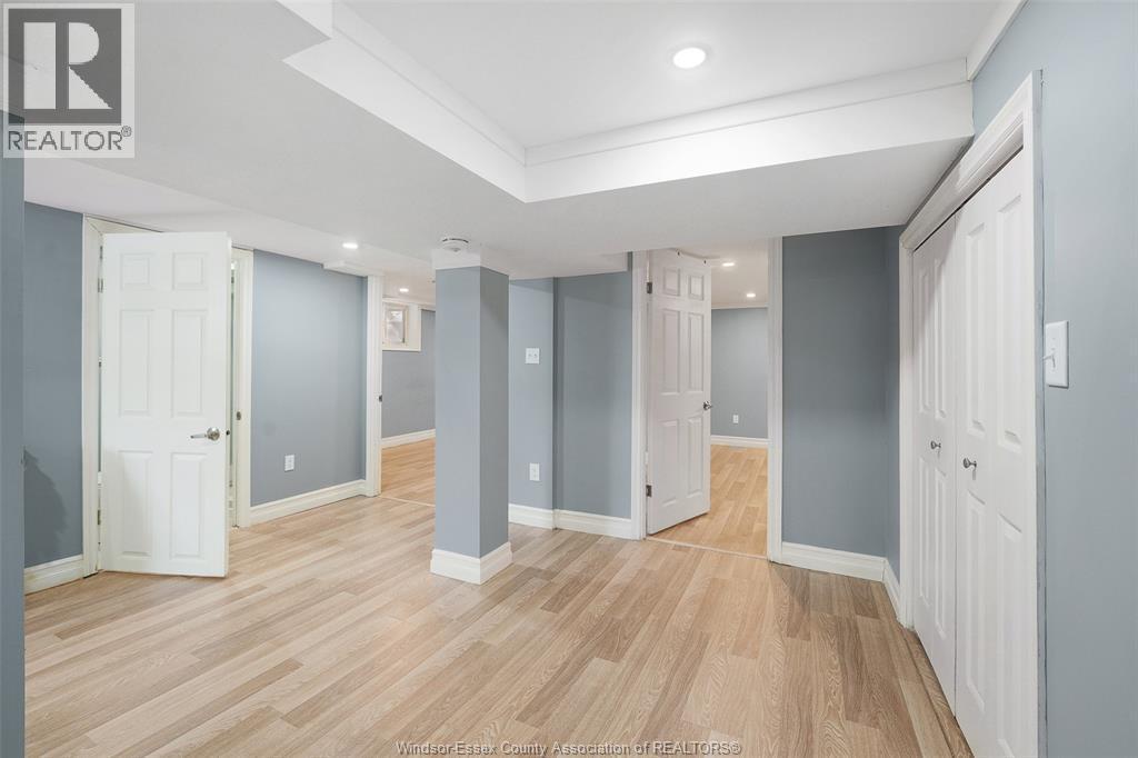 1106-08 Elm Avenue, Windsor, ON - Indoor Photo Showing Other Room