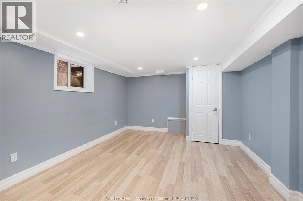 1106-08 Elm Avenue, Windsor, ON - Indoor Photo Showing Other Room