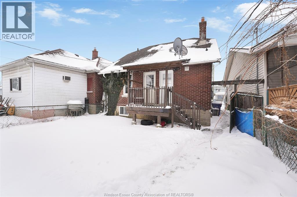 1106-08 Elm Avenue, Windsor, ON - Outdoor