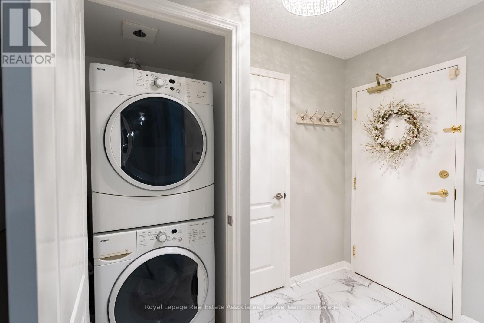 709 - 1140 Parkwest Place, Mississauga, ON - Indoor Photo Showing Laundry Room