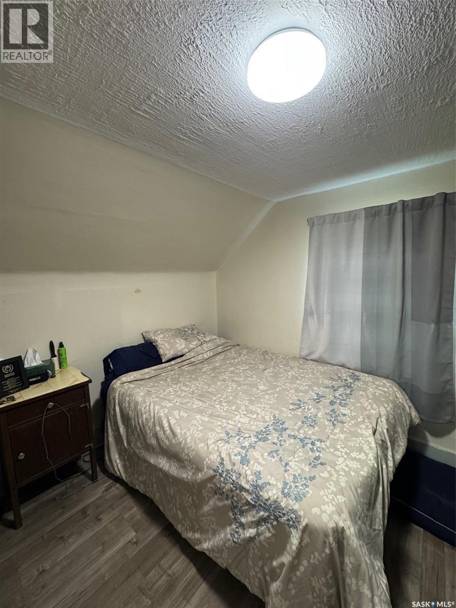 971 108Th Street, North Battleford, SK - Indoor Photo Showing Bedroom