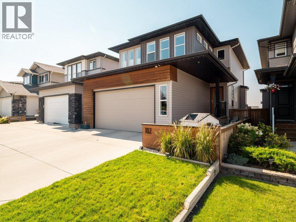 102 Blackwolf Bay N, Lethbridge, AB - Outdoor