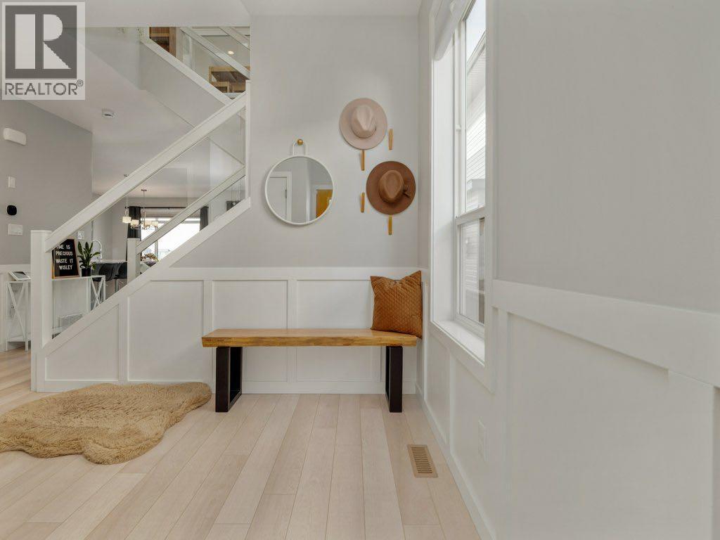 102 Blackwolf Bay N, Lethbridge, AB - Indoor Photo Showing Other Room