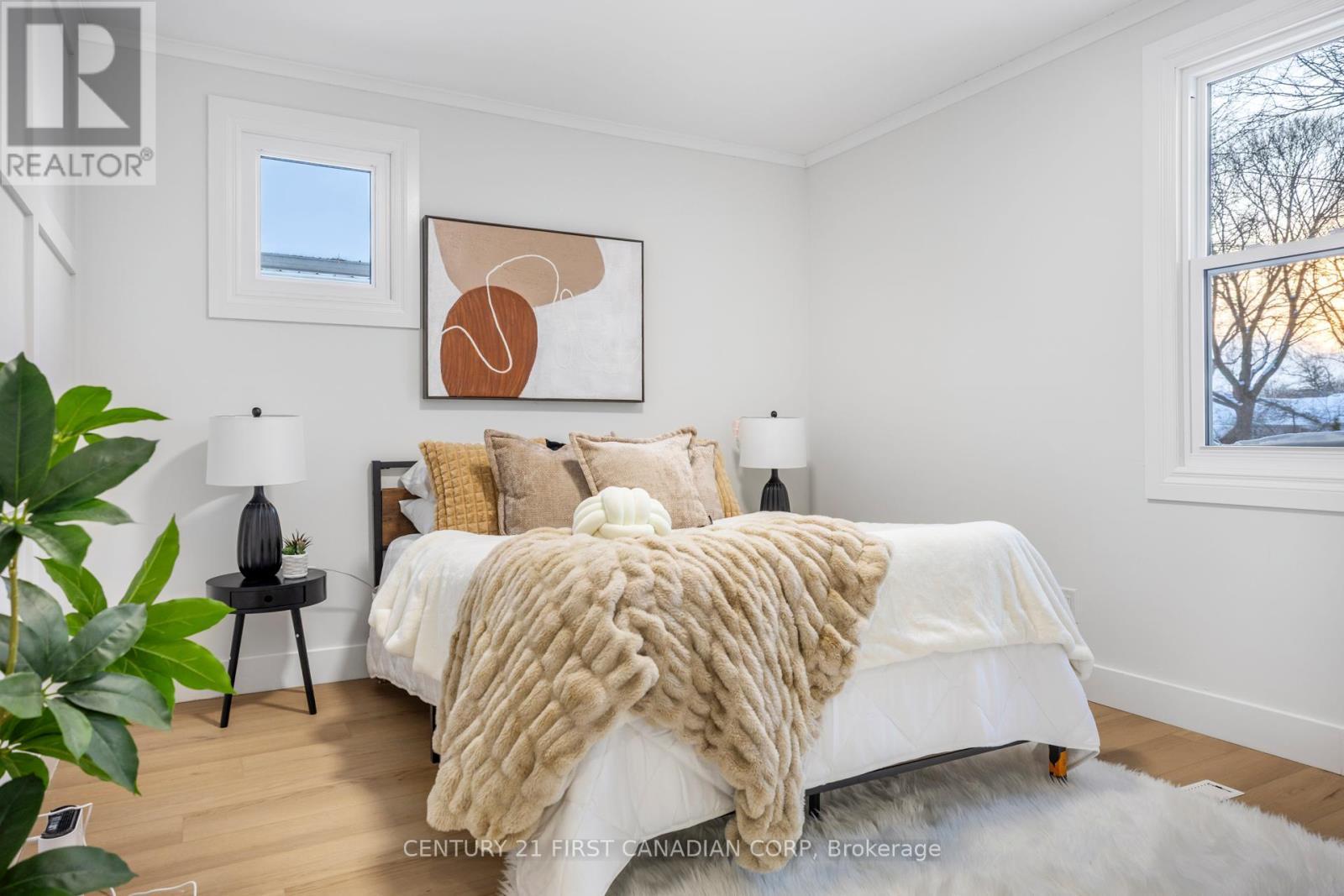 45 Fairview Avenue, London South (South H), ON - Indoor Photo Showing Bedroom