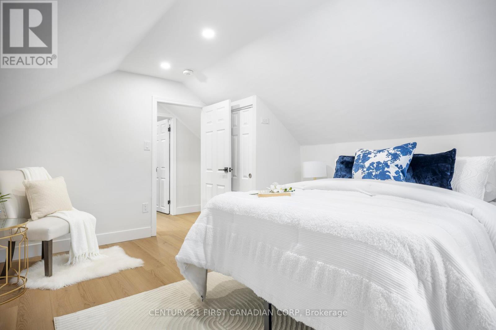 45 Fairview Avenue, London South (South H), ON - Indoor Photo Showing Bedroom