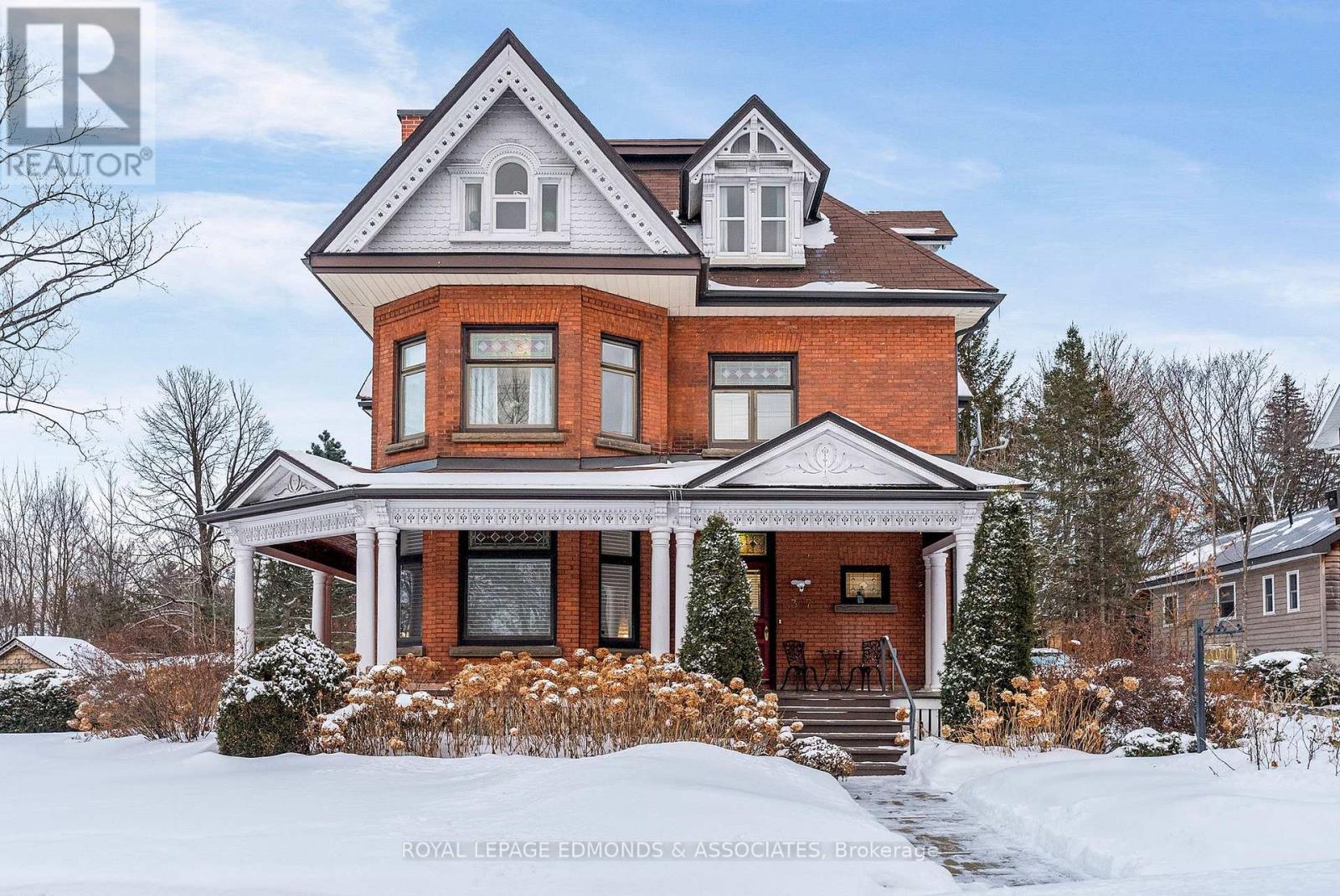 307 Maple Avenue, Pembroke, ON - Outdoor With Facade