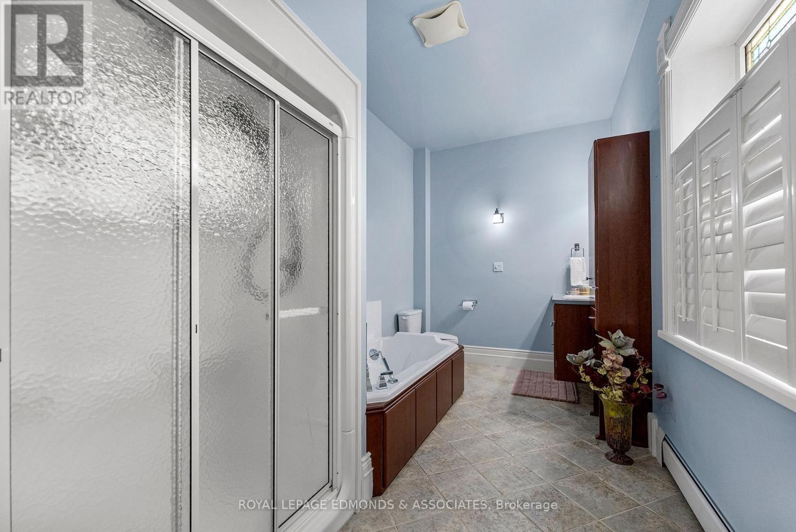 307 Maple Avenue, Pembroke, ON - Indoor Photo Showing Other Room