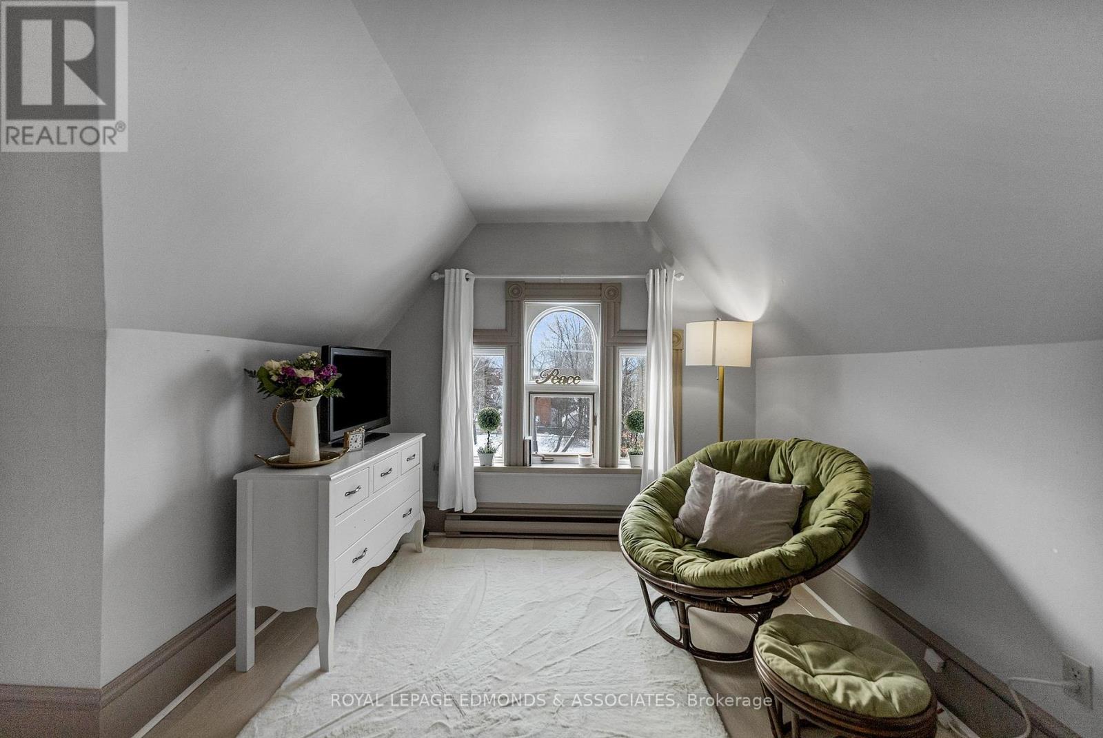 307 Maple Avenue, Pembroke, ON - Indoor