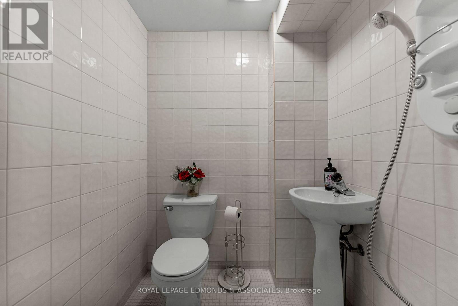 307 Maple Avenue, Pembroke, ON - Indoor Photo Showing Bathroom