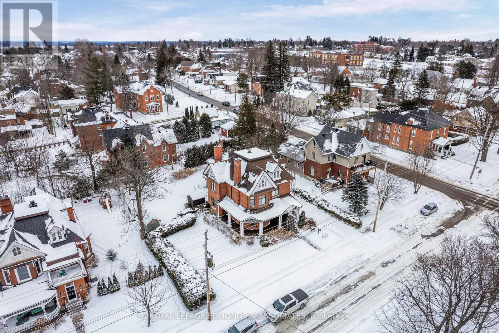 307 Maple Avenue, Pembroke, ON - Outdoor