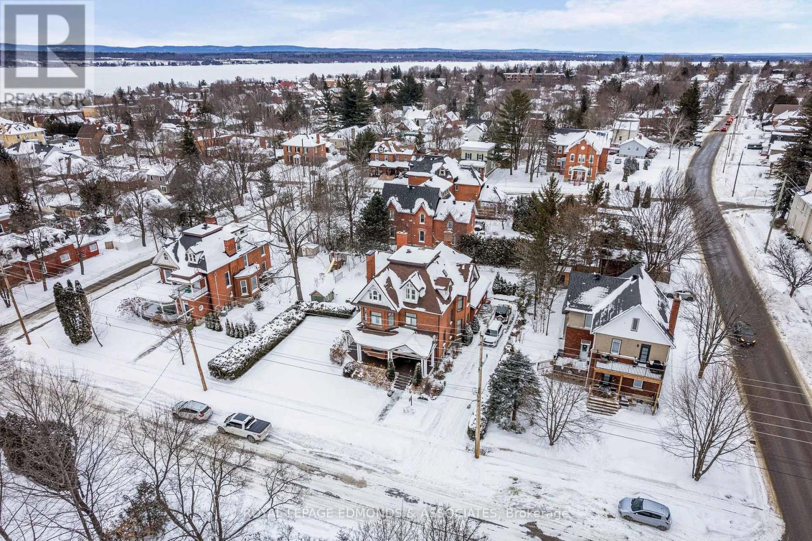 307 Maple Avenue, Pembroke, ON - Outdoor