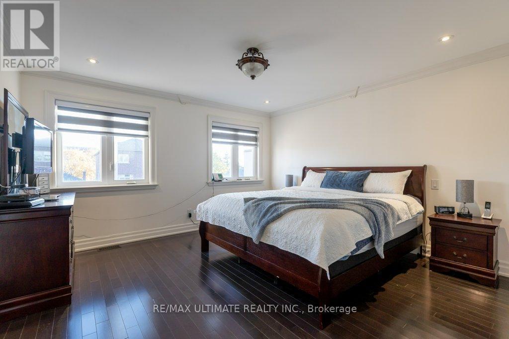 21 Thornton Avenue, Toronto, ON - Indoor Photo Showing Bedroom