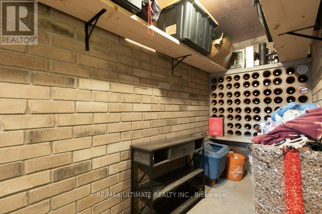 21 Thornton Avenue, Toronto, ON - Photo Showing Other Room