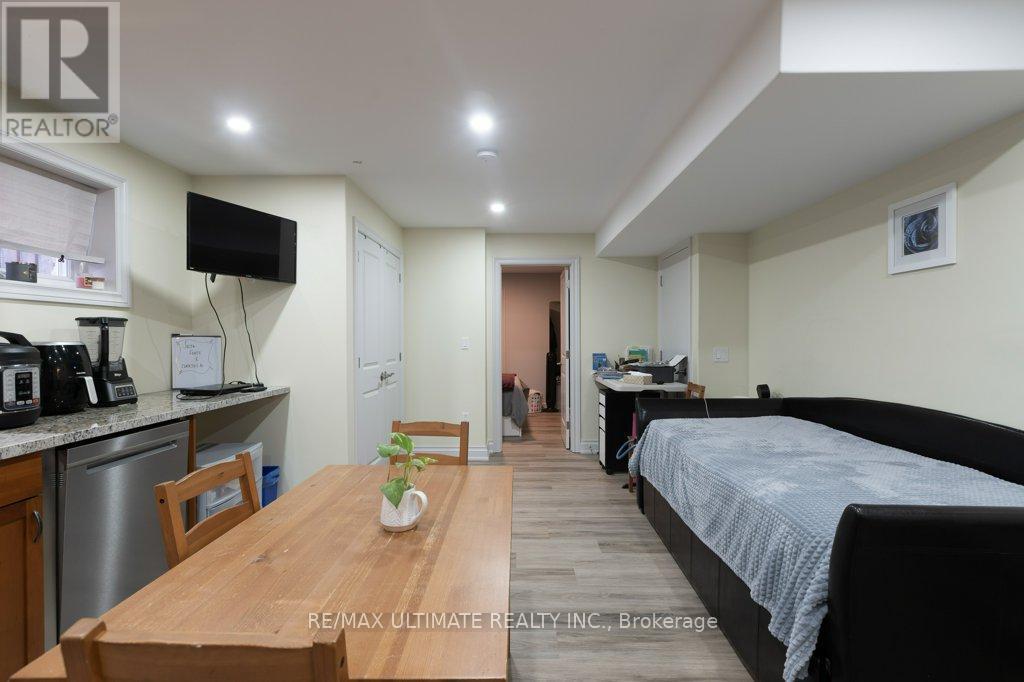 21 Thornton Avenue, Toronto, ON - Indoor