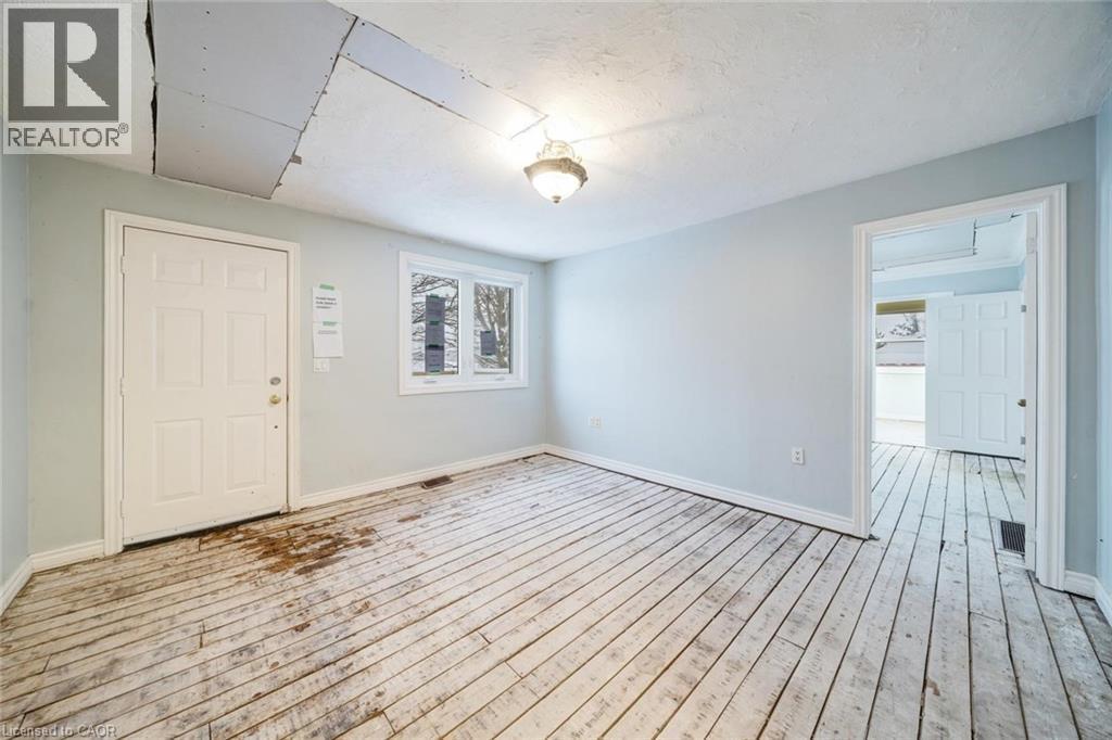 2414 Holt Road, Bowmanville, ON - Indoor Photo Showing Other Room