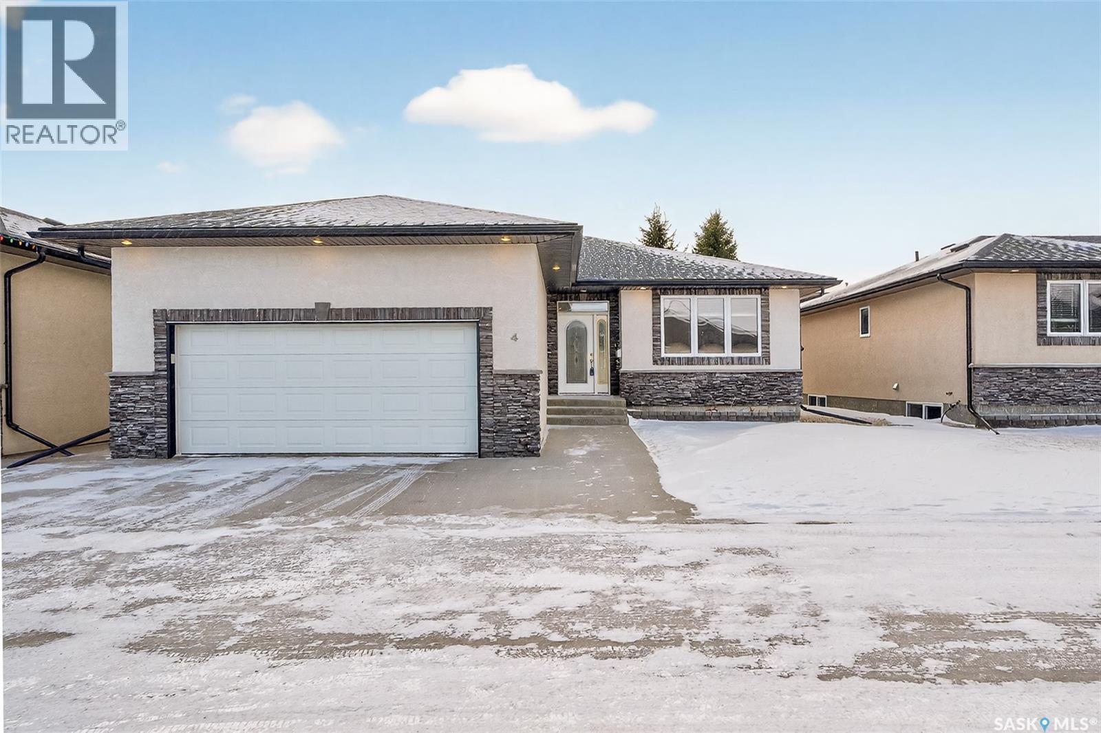 #4 21 Iris Drive, Moose Jaw, SK - Outdoor