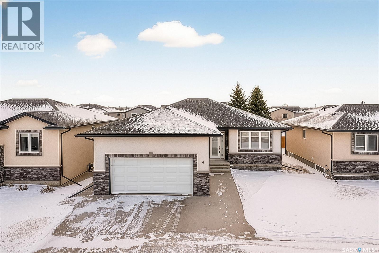 #4 21 Iris Drive, Moose Jaw, SK - Outdoor