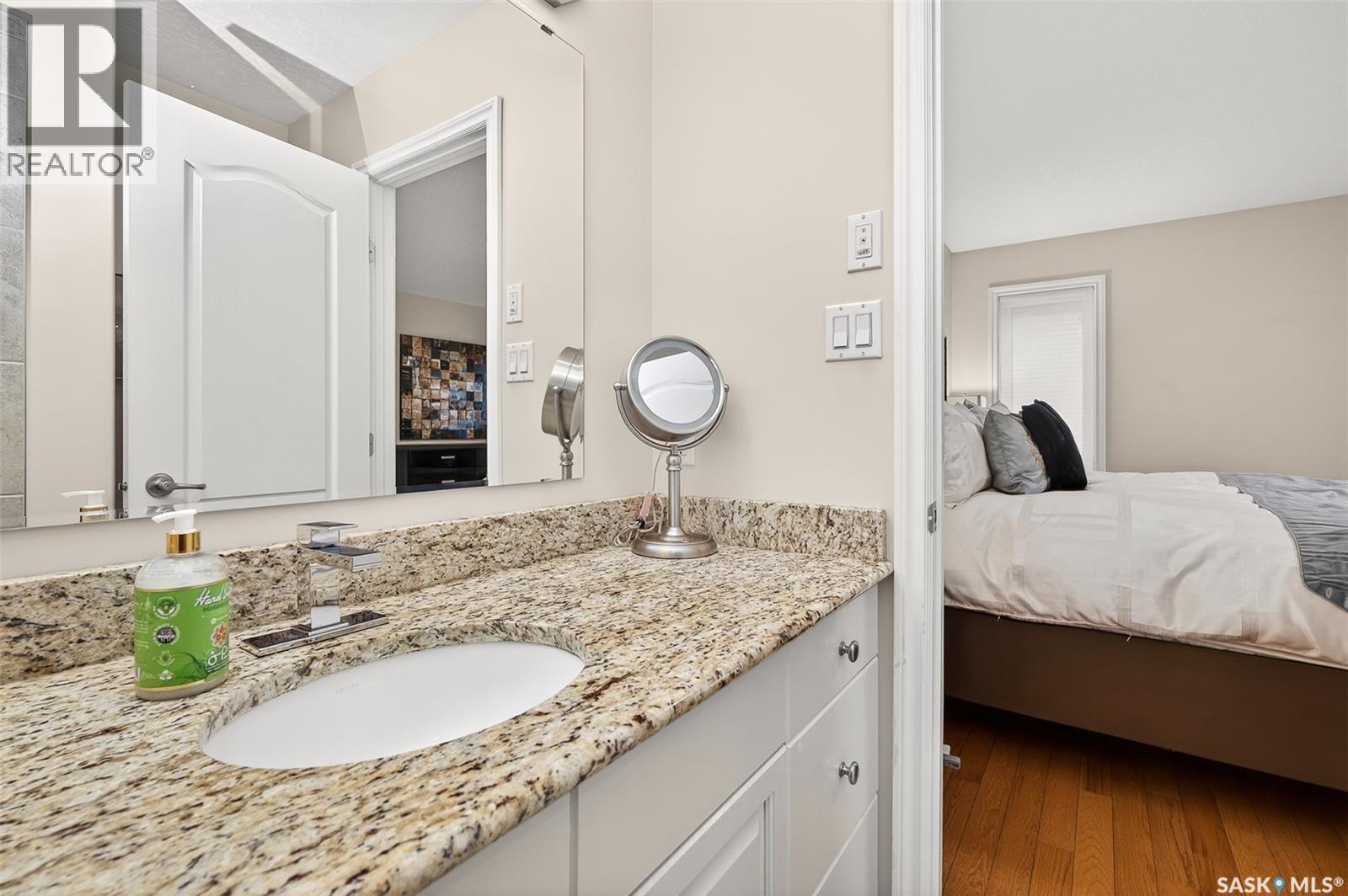 #4 21 Iris Drive, Moose Jaw, SK - Indoor Photo Showing Bathroom