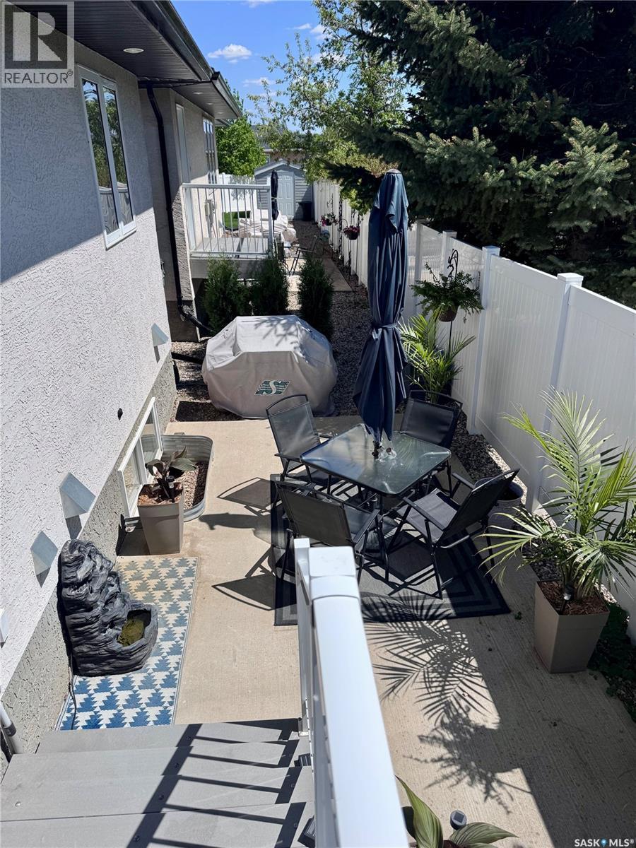 #4 21 Iris Drive, Moose Jaw, SK - Outdoor