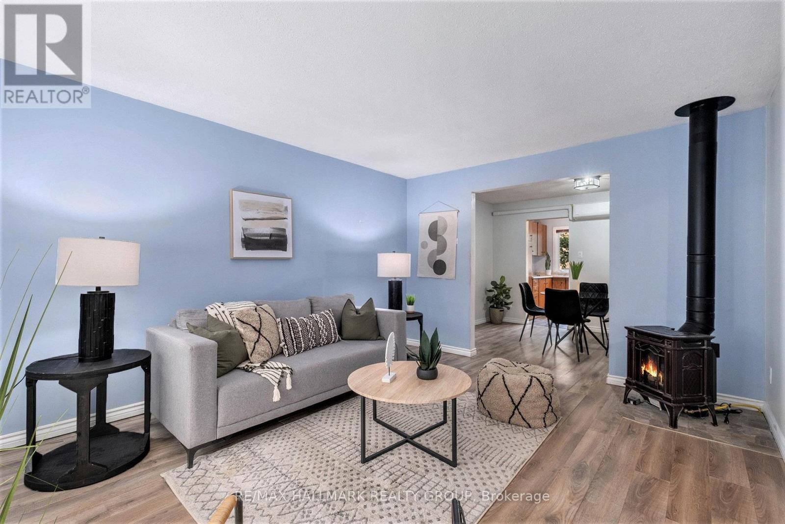 23 - 3691 Albion Road, Ottawa, ON - Indoor Photo Showing Living Room