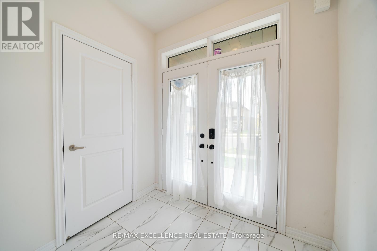 2085 Coppermine Street, Oshawa, ON - Indoor Photo Showing Other Room