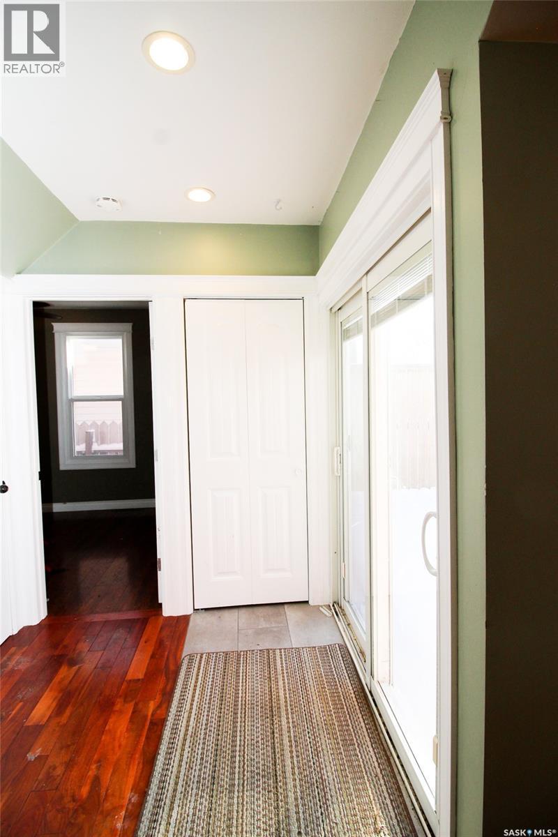 689 2Nd Street W, Shaunavon, SK - Indoor Photo Showing Other Room