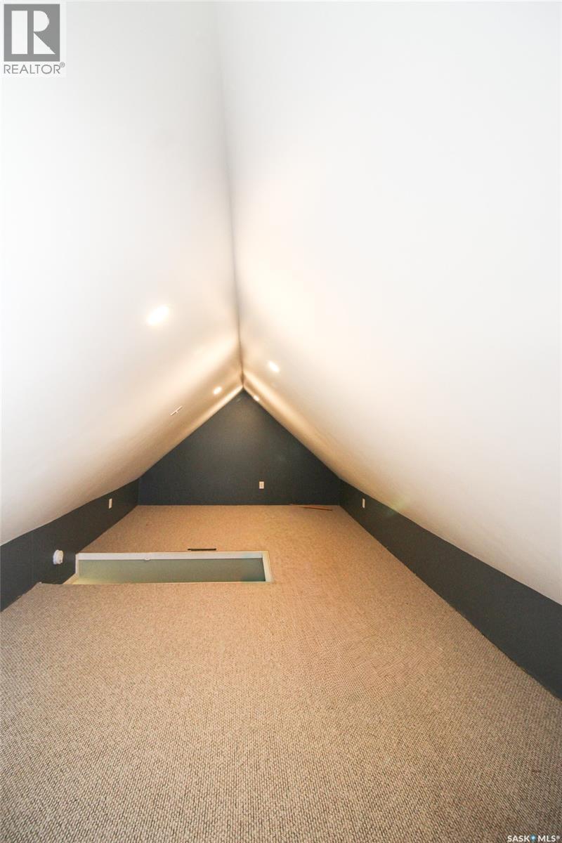 689 2Nd Street W, Shaunavon, SK - Indoor Photo Showing Other Room