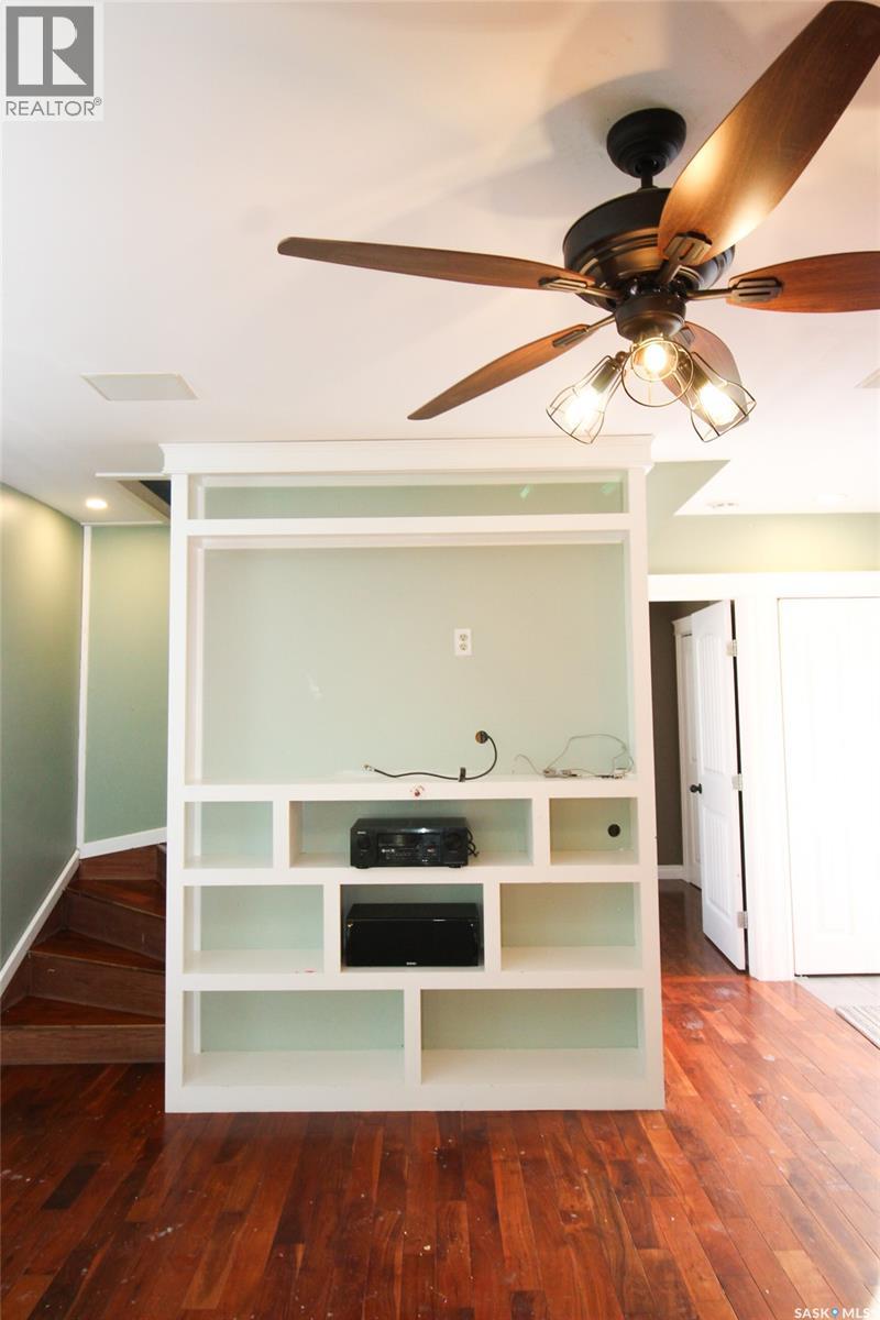 689 2Nd Street W, Shaunavon, SK - Indoor Photo Showing Other Room