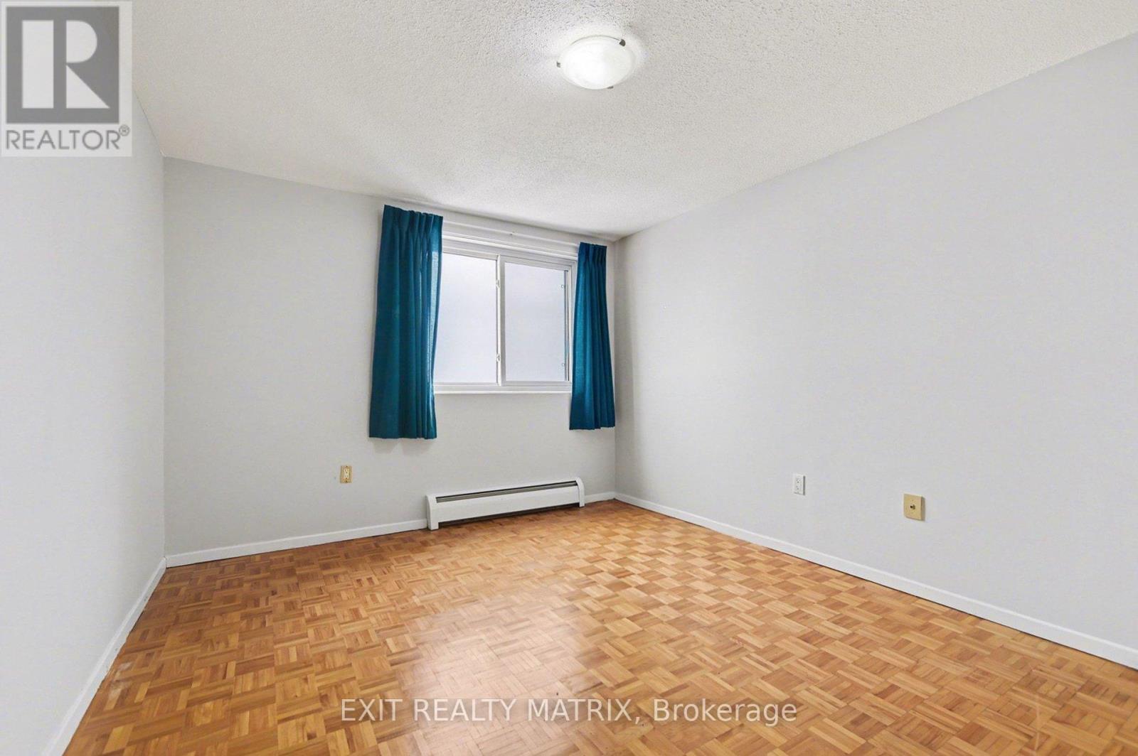 1021 - 3100 Carling Avenue, Ottawa, ON - Indoor Photo Showing Other Room