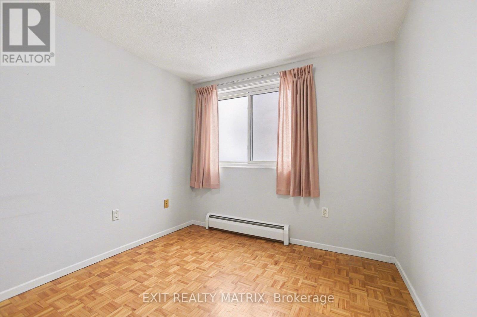 1021 - 3100 Carling Avenue, Ottawa, ON - Indoor Photo Showing Other Room