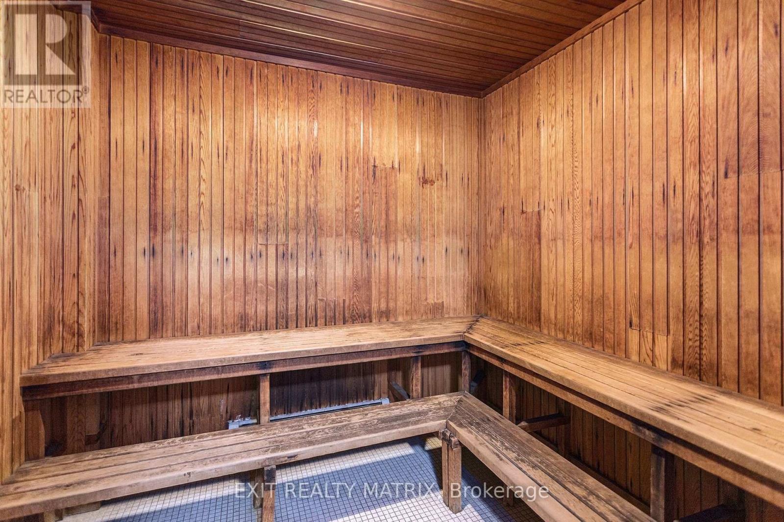 1021 - 3100 Carling Avenue, Ottawa, ON - Indoor Photo Showing Other Room