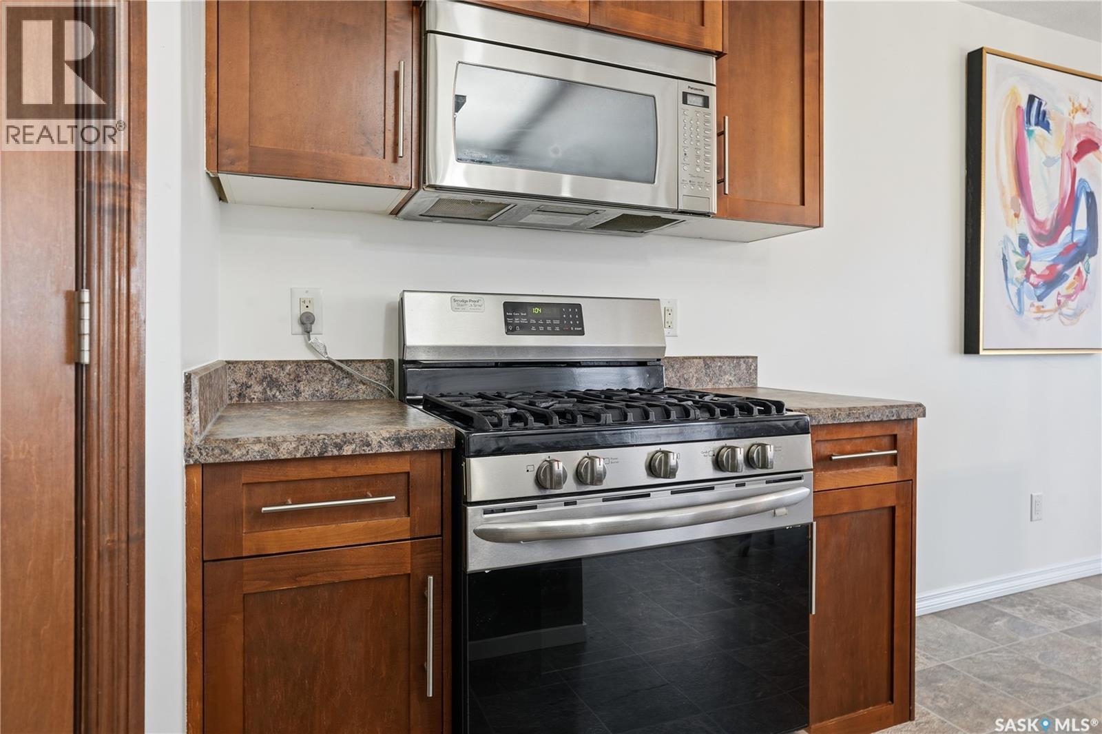 4757 Padwick Avenue, Regina, SK - Indoor Photo Showing Kitchen