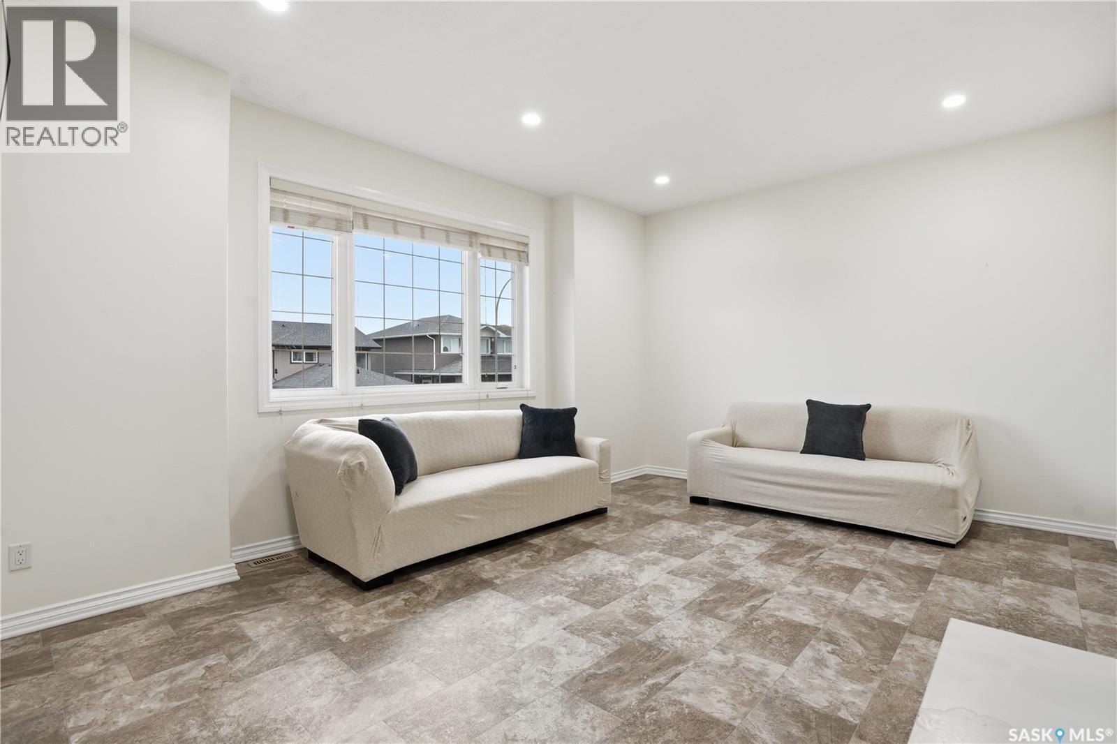 4757 Padwick Avenue, Regina, SK - Indoor