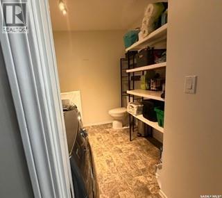 405 3Rd Avenue W, Biggar, SK - Indoor