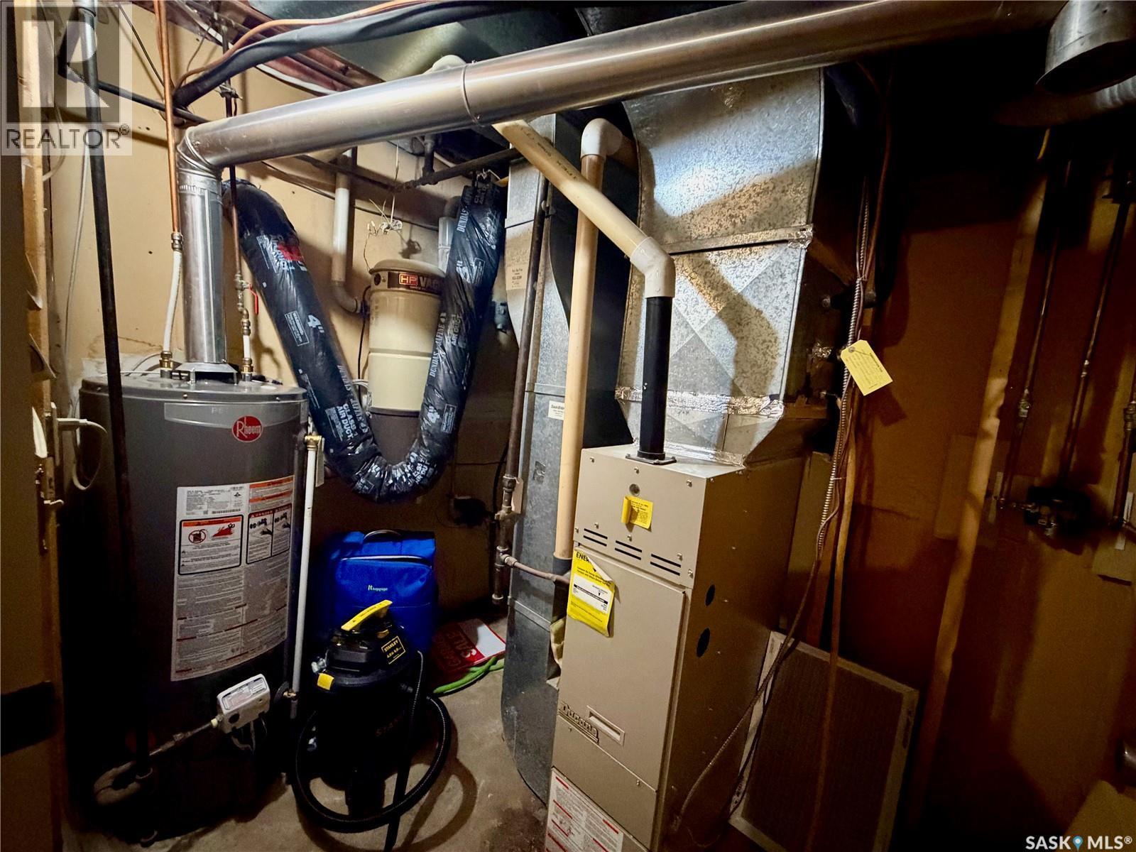 405 3Rd Avenue W, Biggar, SK - Indoor Photo Showing Basement