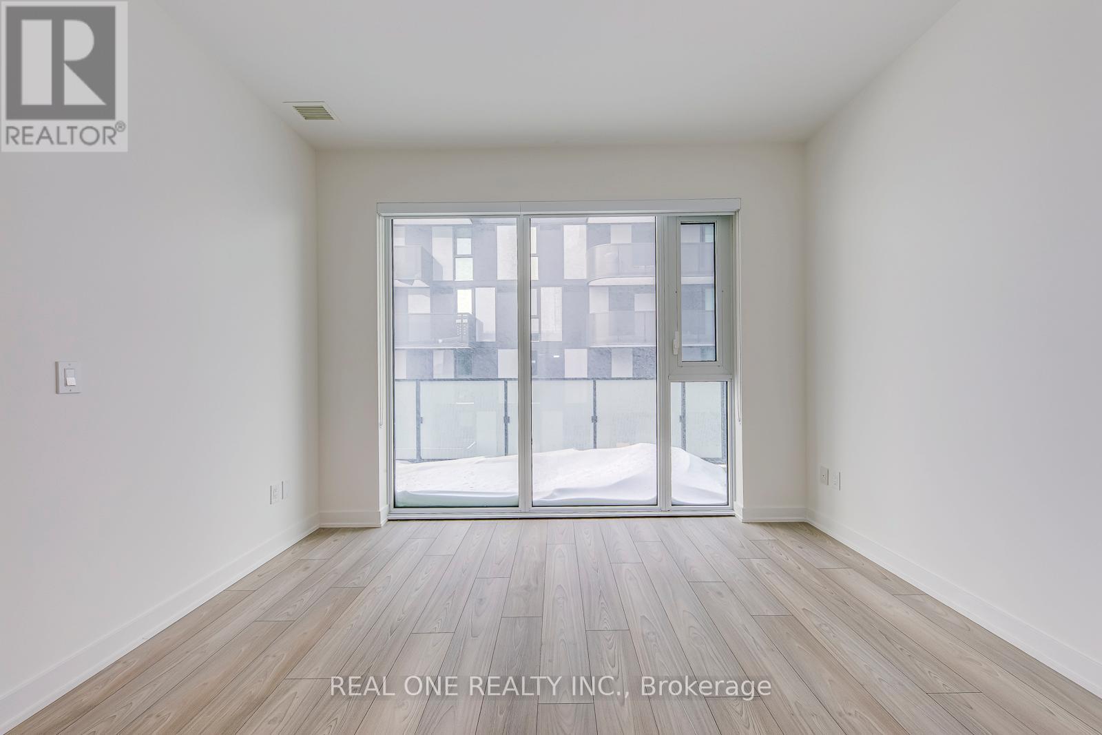 1012 - 8 Tippett Road, Toronto, ON - Indoor Photo Showing Other Room